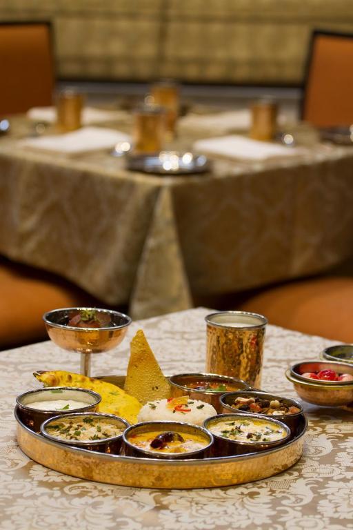 Leisure Inn Grand Chanakya Jaipur Dış mekan fotoğraf